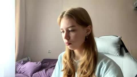 Snapshot of lateshastarnaud chatting on 06/19/26, 07:45 Linet online show from 06/19/26, 07:45