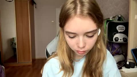 Snapshot of lateshastarnaud chatting on 07/03/26, 07:37 Linet online show from 07/03/26, 07:37