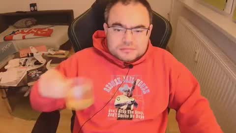 latexboy893 online show from 11/29/25, 06:44