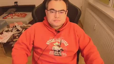 Snapshot of latexboy893 chatting on 12/01/25, 11:10 latexboy893 online show from 12/01/25, 11:10