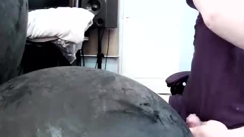 latexchris77 online show from 04/17/26, 06:05