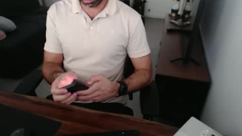 Snapshot of latexdave84 chatting on 11/11/25, 07:30 latexdave84 online show from 11/11/25, 07:30