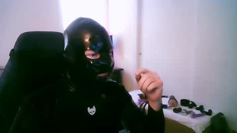 Snapshot of latexminheadroom chatting on 03/09/25, 08:42 latexminheadroom online show from 03/09/25, 08:42