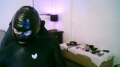 latexminheadroom online show from 02/20/26, 05:48