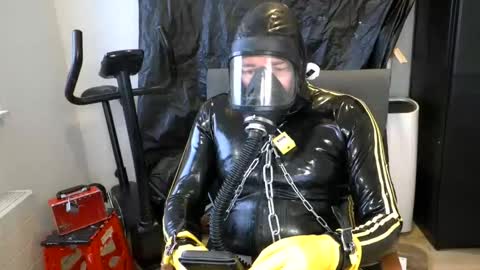 Snapshot of latexslaafboy2 chatting on 02/02/26, 08:57 latexslaafboy online show from 02/02/26, 08:57
