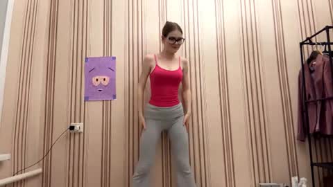 Mia online show from 08/03/26, 07:28