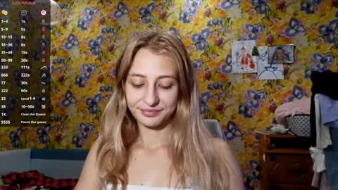 Snapshot of laticiacalicutt chatting on 10/25/25, 11:07 Amelia online show from 10/25/25, 11:07