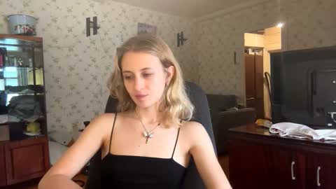 Amelia online show from 02/28/26, 01:12