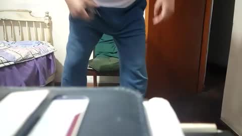 CHARLES ROBERT online show from 09/18/25, 03:52