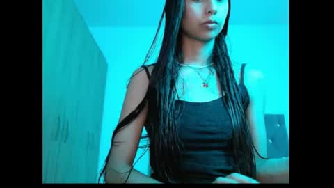 Snapshot of latiin_andreaa12 chatting on 07/21/26, 05:26 latiin_andreaa12 online show from 07/21/26, 05:26