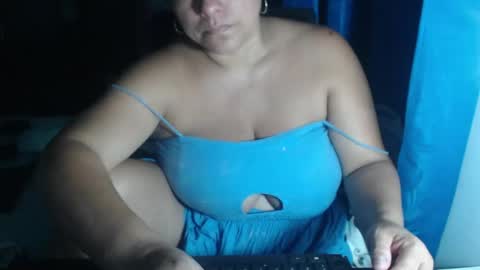 latin_big_boobs online show from 02/15/26, 11:34