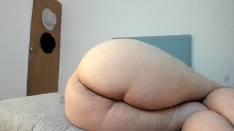 Snapshot of latin_boy_surprise chatting on 07/14/26, 02:05 Yisus online show from 07/14/26, 02:05