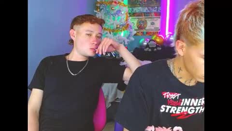 Snapshot of latin_boysxxx_ chatting on 11/01/25, 09:39 latin_boysxxx_ online show from 11/01/25, 09:39