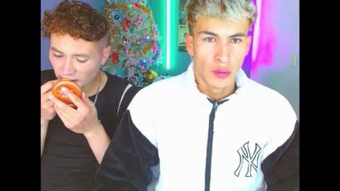 Snapshot of latin_boysxxx_ chatting on 11/08/25, 01:17 latin_boysxxx_ online show from 11/08/25, 01:17