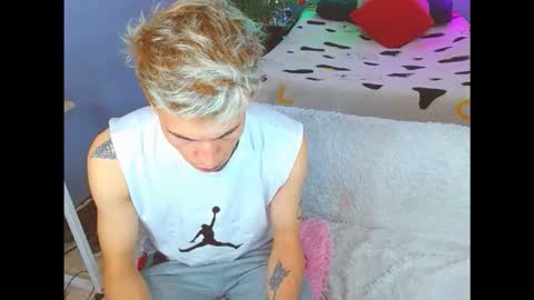 Snapshot of latin_boysxxx_ chatting on 11/10/25, 03:49 latin_boysxxx_ online show from 11/10/25, 03:49