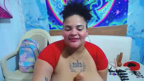 Snapshot of latina_bigboos12 chatting on 11/19/25, 05:07 latina_bigboos12 online show from 11/19/25, 05:07
