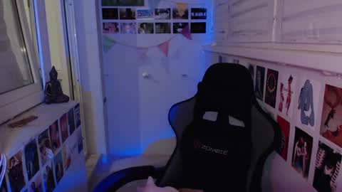 miiiiiiaaaa online show from 02/06/25, 04:14