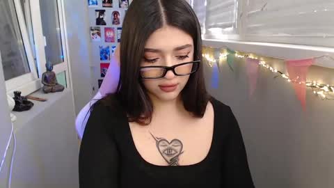 miiiiiiaaaa online show from 03/06/25, 12:19