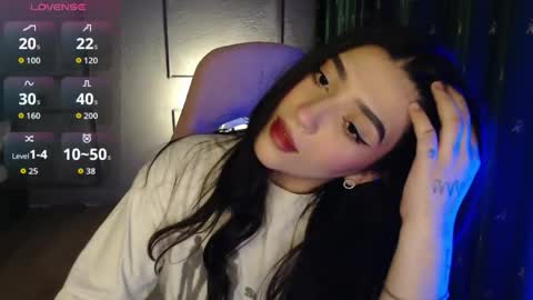 miiiiiiaaaa online show from 04/15/26, 07:54