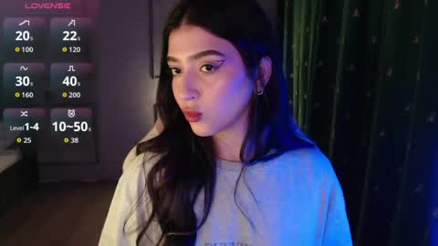 miiiiiiaaaa online show from 04/19/26, 05:45