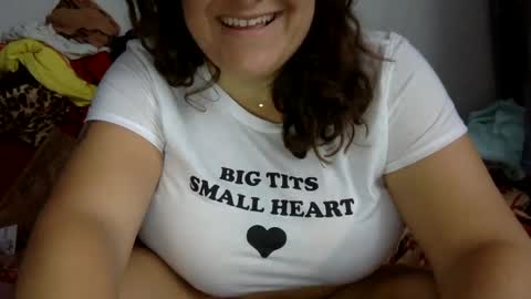 latinagoddess_isa online show from 10/01/25, 10:38