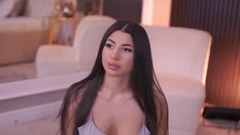 Latina online show from 04/28/26, 06:02
