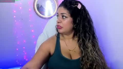 Snapshot of latinamav22 chatting on 06/21/26, 10:45 latinamav22 online show from 06/21/26, 10:45