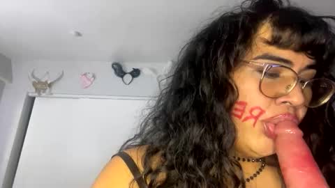 latinatgirldoll online show from 01/17/25, 03:53