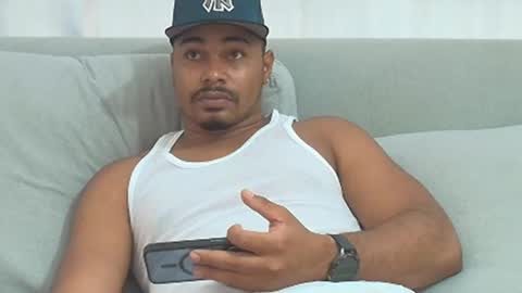 Snapshot of latinbbc_00 chatting on 02/27/25, 01:49 latinbbc_00 online show from 02/27/25, 01:49