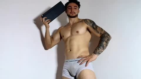 Snapshot of latinboyvip_ chatting on 06/03/26, 03:31 LatinBoyVIP Colombian online show from 06/03/26, 03:31