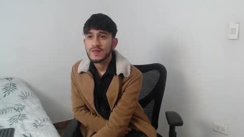 Snapshot of latinbunny7779 chatting on 12/03/24, 11:01 camilo online show from 12/03/24, 11:01