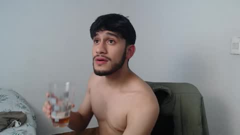 Snapshot of latinbunny7779 chatting on 12/12/24, 01:43 camilo online show from 12/12/24, 01:43