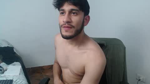 Snapshot of latinbunny7779 chatting on 12/12/24, 04:48 camilo online show from 12/12/24, 04:48