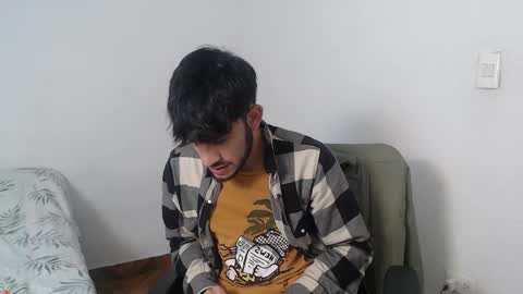 Snapshot of latinbunny7779 chatting on 12/12/24, 10:52 camilo online show from 12/12/24, 10:52