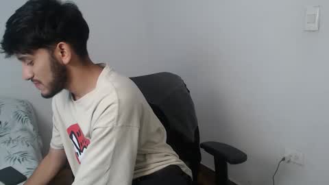 Snapshot of latinbunny7779 chatting on 12/14/24, 12:22 camilo online show from 12/14/24, 12:22