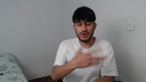 Snapshot of latinbunny7779 chatting on 12/16/24, 12:59 camilo online show from 12/16/24, 12:59