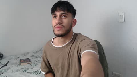 Snapshot of latinbunny7779 chatting on 01/05/25, 07:28 camilo online show from 01/05/25, 07:28