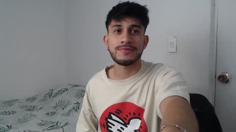 Snapshot of latinbunny7779 chatting on 01/06/25, 11:31 camilo online show from 01/06/25, 11:31