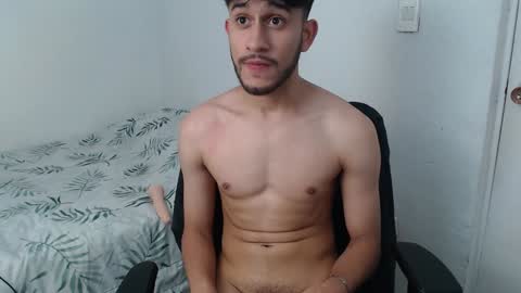 Snapshot of latinbunny7779 chatting on 01/08/25, 02:25 camilo online show from 01/08/25, 02:25