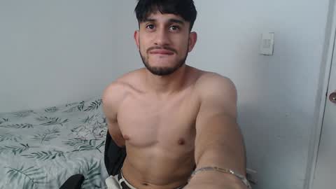 Snapshot of latinbunny7779 chatting on 01/10/25, 10:15 camilo online show from 01/10/25, 10:15