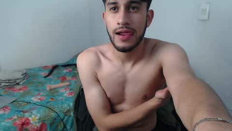 Snapshot of latinbunny7779 chatting on 01/16/25, 05:53 camilo online show from 01/16/25, 05:53