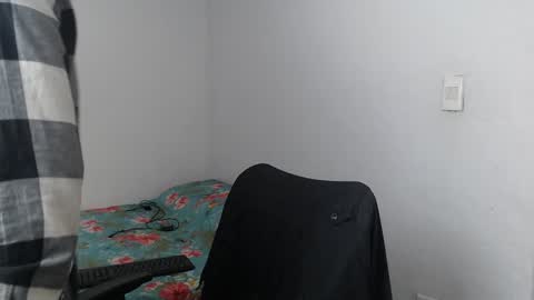 Snapshot of latinbunny7779 chatting on 01/18/25, 11:44 camilo online show from 01/18/25, 11:44