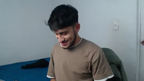 Snapshot of latinbunny7779 chatting on 02/06/25, 04:31 camilo online show from 02/06/25, 04:31