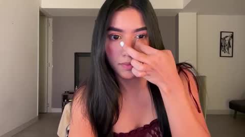 Snapshot of latinella chatting on 09/17/25, 02:02 Hi - online show from 09/17/25, 02:02