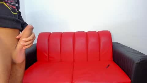 latinhot_couple3 online show from 04/04/26, 01:52