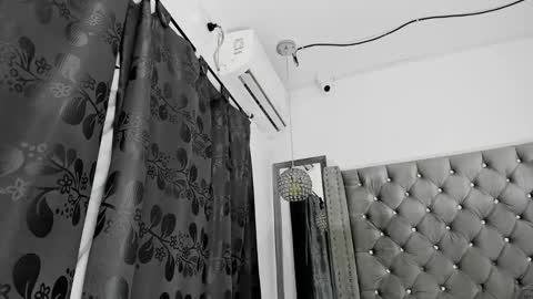 Snapshot of latinhotboys1 chatting on 12/23/24, 06:11 Zeus online show from 12/23/24, 06:11