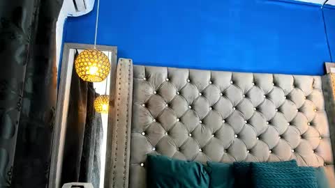 Snapshot of latinhotboys1 chatting on 11/11/25, 06:46 Zeus online show from 11/11/25, 06:46