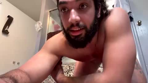 latinlover199518 online show from 10/30/25, 10:10