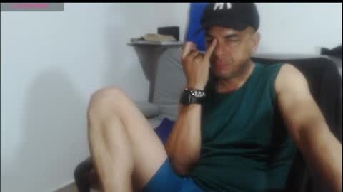 latinmartin254 online show from 04/17/26, 01:08