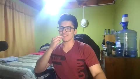 Snapshot of latinn_babe chatting on 12/21/25, 03:57 latinn_babe online show from 12/21/25, 03:57